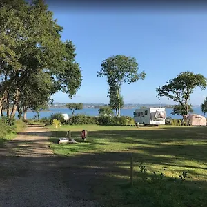  Camping Camping Les Pieds Dans L'eau France