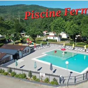  Camping Chalet Pour 5 Personnes équipé Sur Emplacement Ombragé France